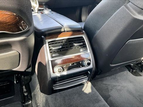 Used 2020 BMW 740i xDrive 740i xDrive image 10