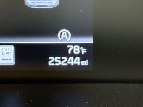 Used 2025 Kia Soul LX w/ LX Technology Package FWD image 37