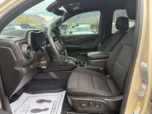 Used 2024 Chevrolet Colorado Trail Boss w/ Technology Package image 14