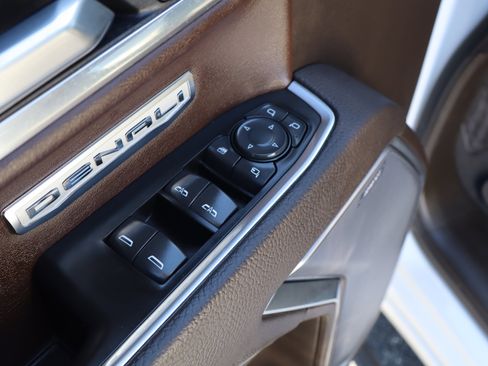 Used 2025 GMC Sierra 1500 Denali w/ Denali Reserve Package image 16