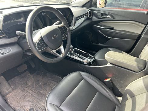 Used 2025 Chevrolet Trax ACTIV w/ Driver Confidence Package FWD image 10