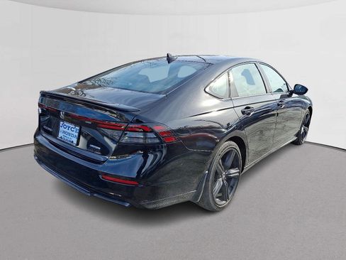 Used 2024 Honda Accord Sport image 10