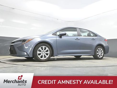 Used 2025 Toyota Corolla LE FWD image 27