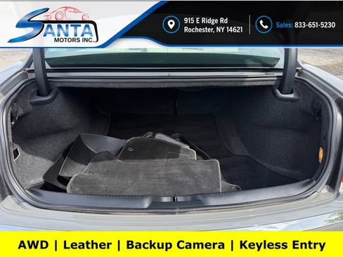 Used 2018 Chrysler 300 Limited AWD/4WD image 13