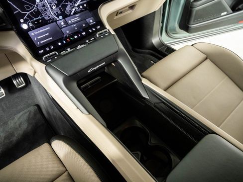 New 2026 Porsche Cayenne Turbo Electric AWD/4WD image 18