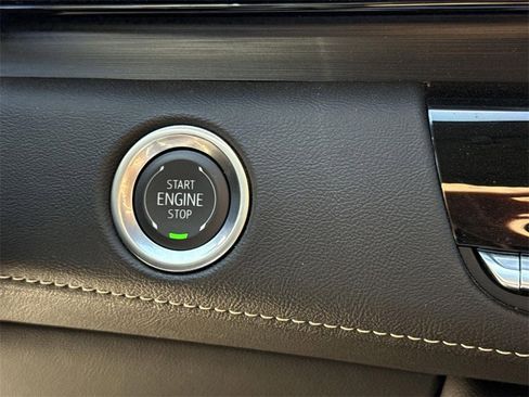 Used 2024 Cadillac Escalade ESV Premium Luxury image 16