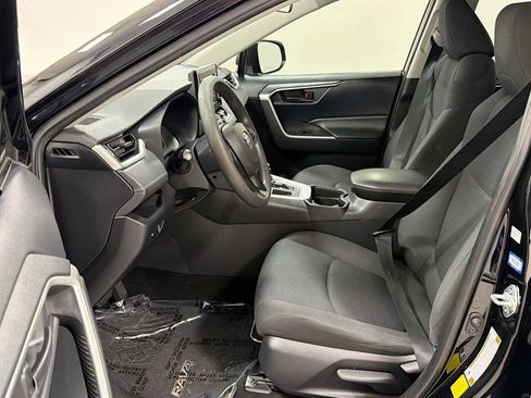 Certified 2019 Toyota RAV4 LE FWD image 13