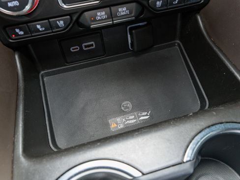 Used 2021 GMC Yukon SLT image 24