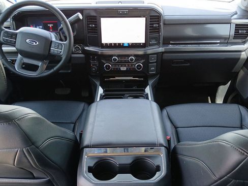Used 2025 Ford F350 Lariat AWD/4WD image 15
