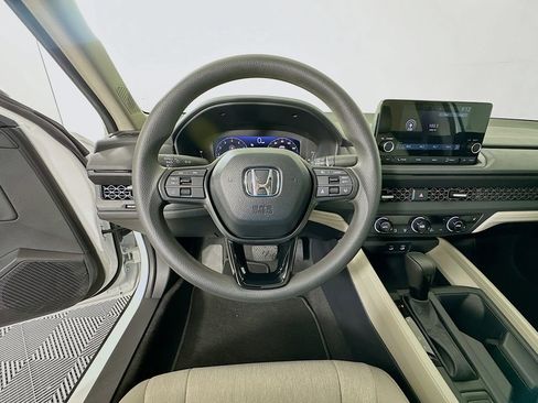 Certified 2025 Honda Accord SE image 11