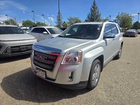 Used 2013 GMC Terrain SLT AWD/4WD image 1