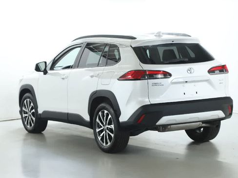 Used 2023 Toyota Corolla Cross XLE AWD/4WD image 40