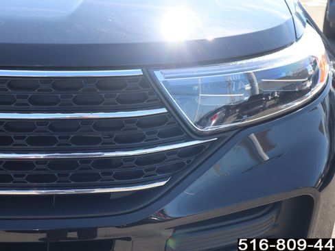 Used 2021 Ford Explorer XLT AWD/4WD image 11