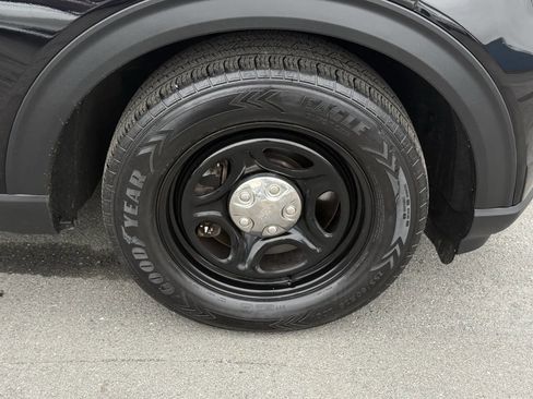 Used 2021 Ford Explorer Police Interceptor Utility AWD image 30