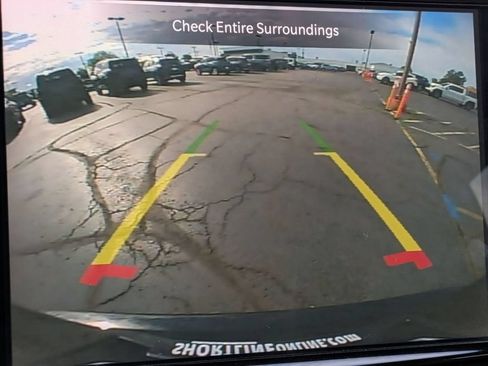 Used 2025 Chrysler Pacifica Select FWD image 25