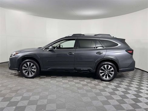 Used 2023 Subaru Outback Touring image 11