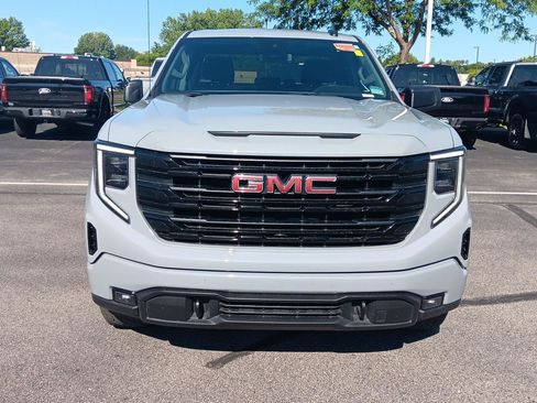 Used 2024 GMC Sierra 1500 Elevation AWD/4WD image 12