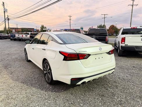 Used 2019 Nissan Altima 2.5 SV FWD image 7