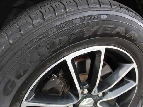 Used 2017 Dodge Grand Caravan SXT w/ Driver Convenience Group image 32