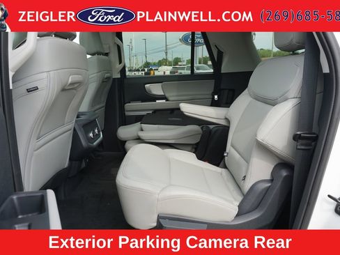 Used 2025 Ford Expedition Max Active AWD/4WD image 15