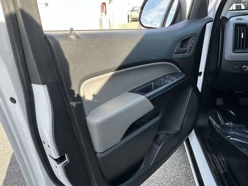 Used 2021 Chevrolet Colorado W/T w/ WT Convenience Package image 18