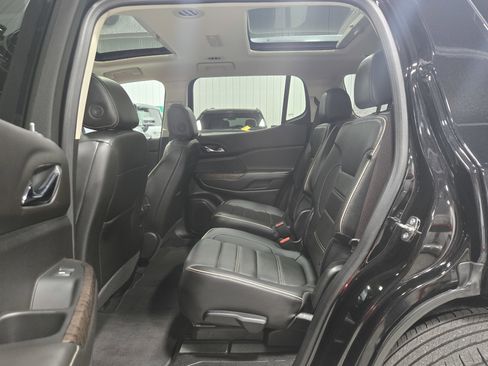 Certified 2023 GMC Acadia Denali w/ Denali Ultimate Package image 9