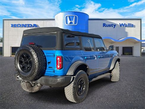 Used 2021 Ford Bronco Wildtrak image 2