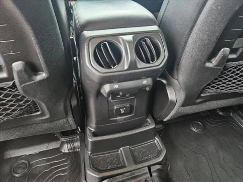 Used 2020 Jeep Wrangler Unlimited Rubicon image 18