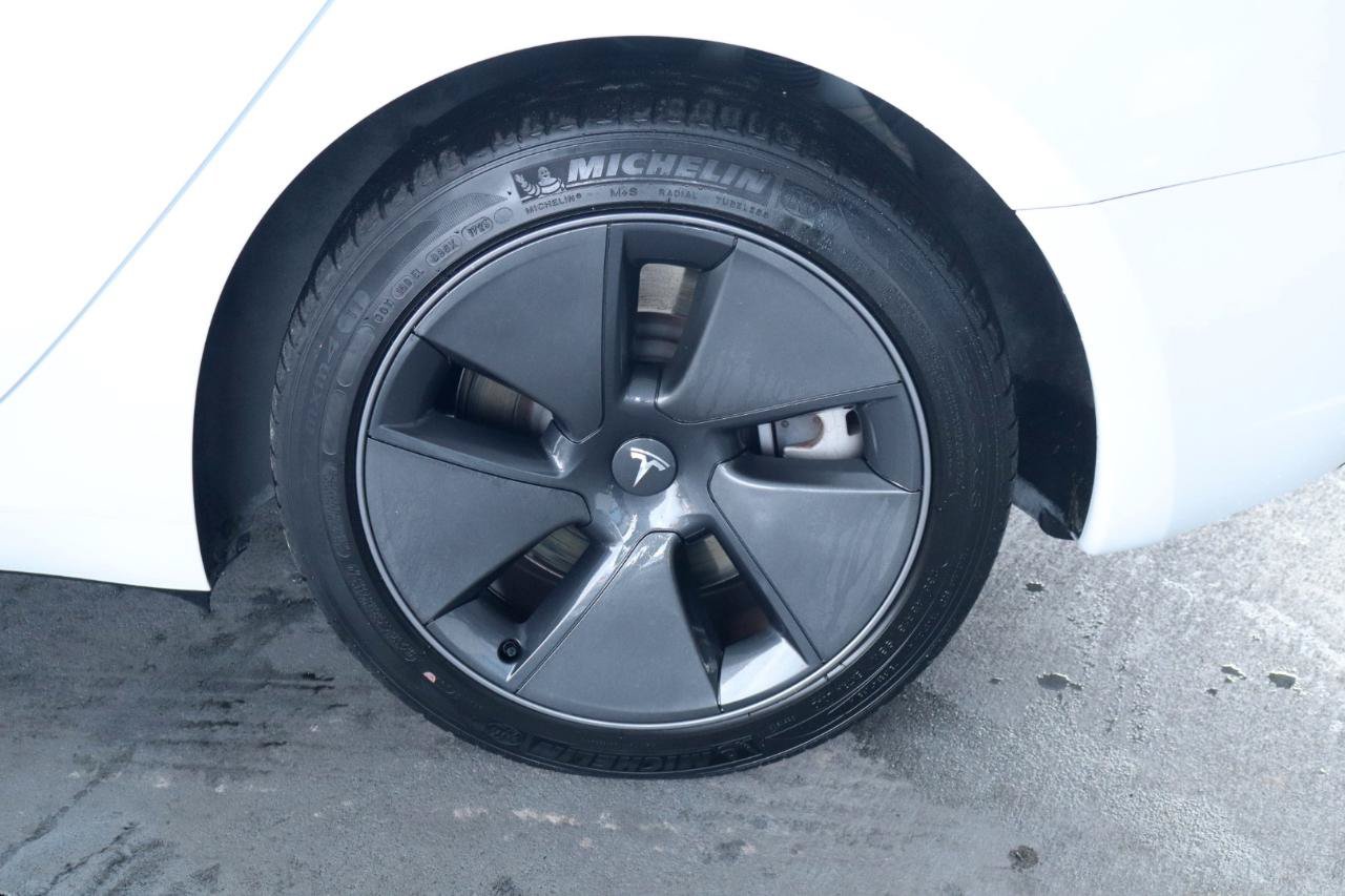 Used 2023 Tesla Model 3 Standard Range RWD image 11