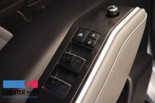 Used 2021 Toyota Highlander Platinum AWD/4WD image 10