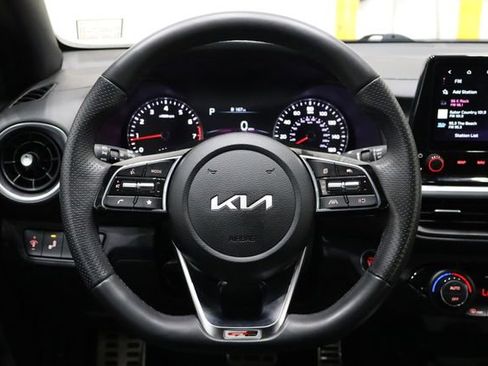 Used 2023 Kia Forte GT-Line image 22