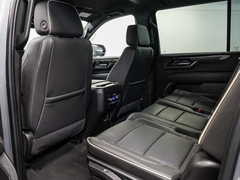 Used 2026 GMC Yukon XL Elevation AWD/4WD image 16