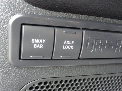 Used 2017 Jeep Wrangler Unlimited Rubicon w/ Dual Top Group AWD/4WD image 13