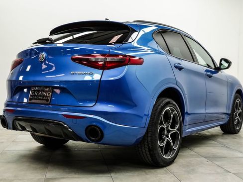 Used 2023 Alfa Romeo Stelvio Veloce AWD/4WD image 12