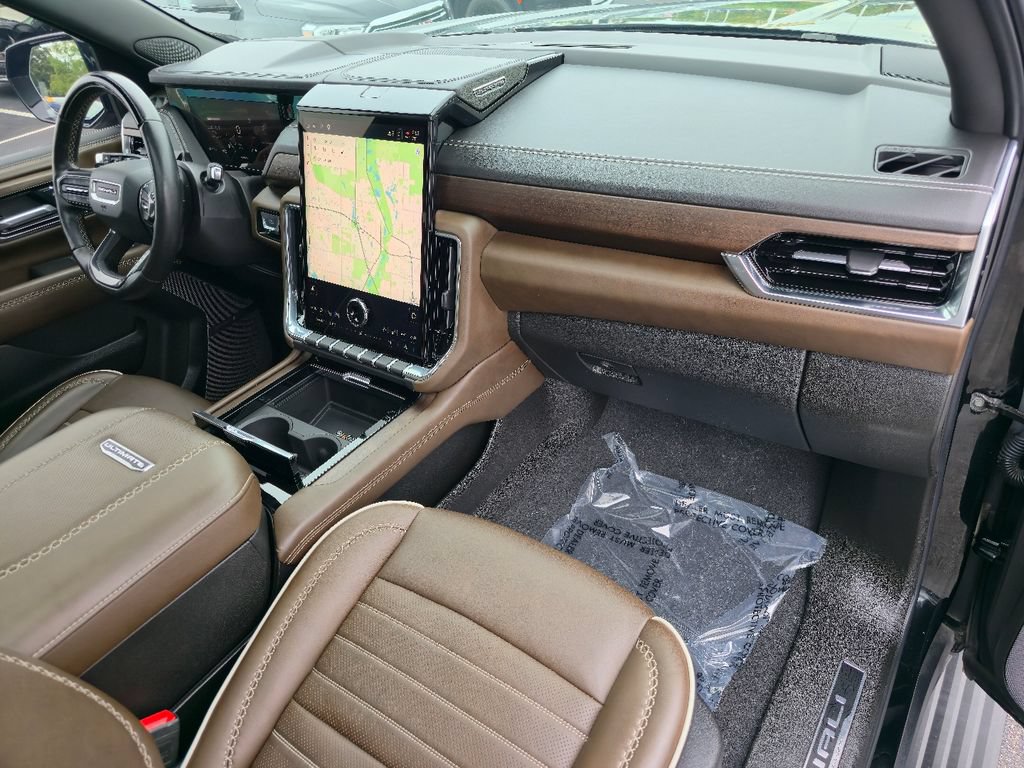 Certified 2025 GMC Yukon Denali Ultimate AWD/4WD image 29