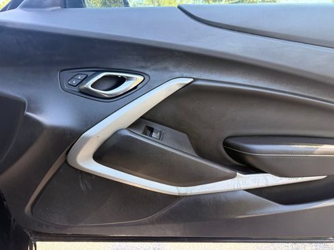 Used 2017 Chevrolet Camaro LT RWD image 42