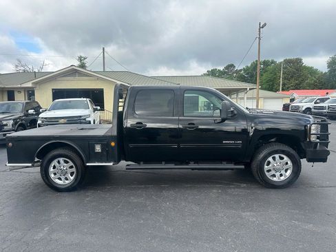 Used 2013 Chevrolet Silverado 2500 LT w/ Interior Plus Package image 4
