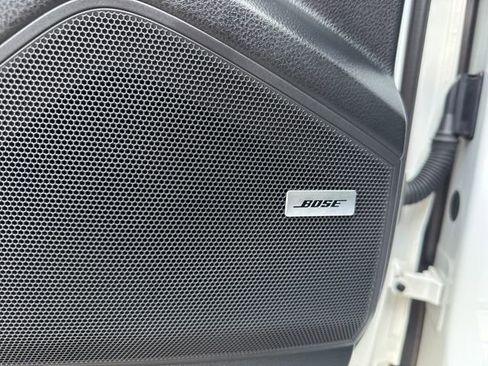 Used 2024 Porsche Cayenne image 12