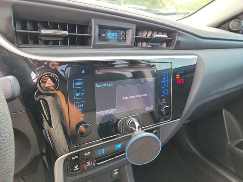 Used 2019 Toyota Corolla LE FWD image 27