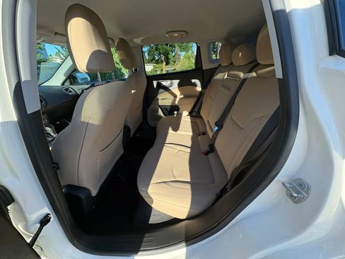Used 2018 Jeep Compass Sport AWD/4WD image 20