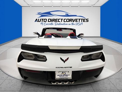 Used 2015 Chevrolet Corvette Z06 w/ 3LZ Preferred Equipment Group RWD image 12