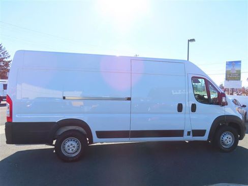 Used 2024 RAM ProMaster 3500 w/ Convenience Group image 16