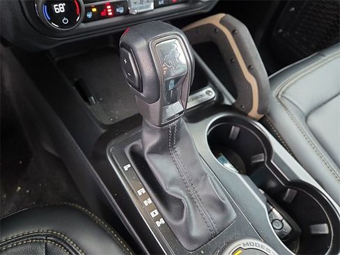 Certified 2025 Ford Bronco Badlands image 15