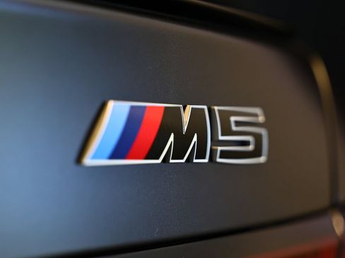 New 2027 BMW M5 w/ Executive Package AWD/4WD image 6