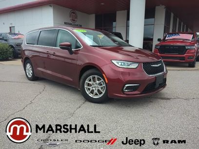 Certified 2023 Chrysler Pacifica Touring-L