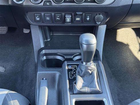 Used 2023 Toyota Tacoma TRD Off-Road image 6