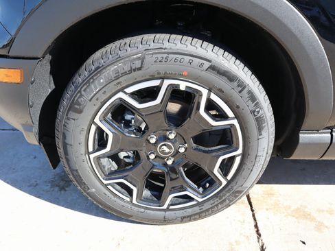 New 2025 Ford Bronco Sport Outer Banks image 18