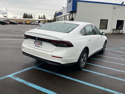 Used 2023 Honda Accord EX image 5