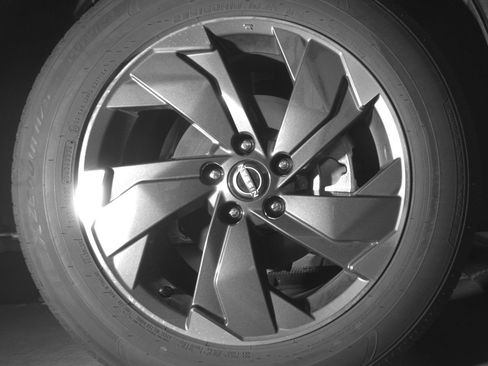 Used 2025 Nissan Rogue SV image 13