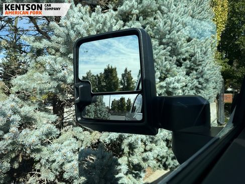 Used 2025 GMC Sierra 3500 Denali w/ Denali Reserve Package image 25